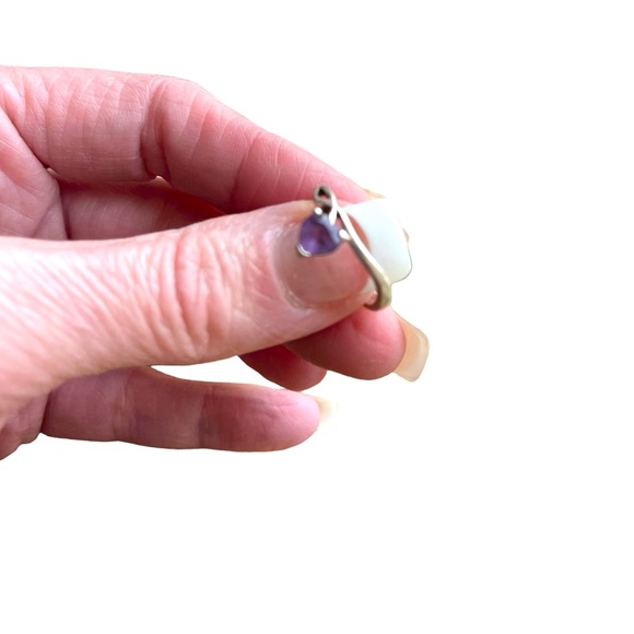 Signed Prong Set Heart Shaped Amethyst Signed 925 Silver Ring - Picture 4 of 7